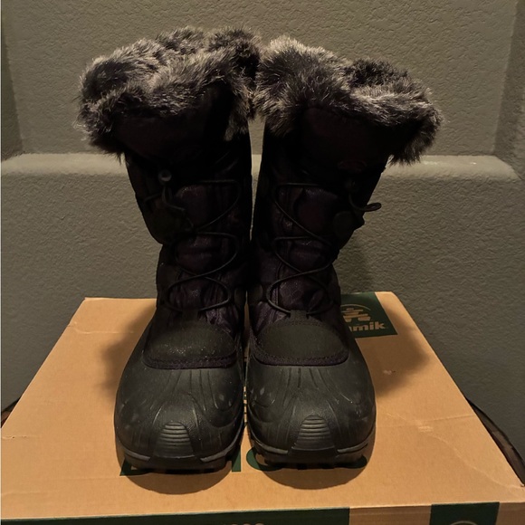 Kamik Black Winter Snow Boots with Faux Fur and Waterproof Design Size 8 Women’s - Picture 2 of 6